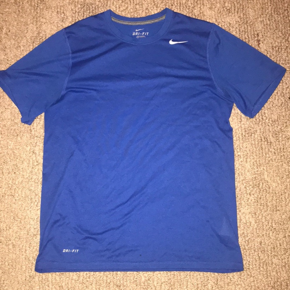 Size medium Nike dri-fit shirt! Has to go!